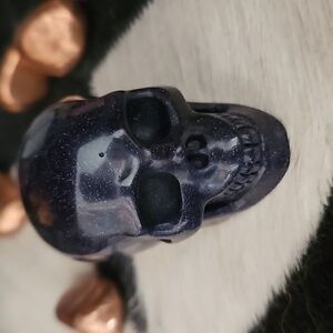 2.2 inch blue sandstone skull